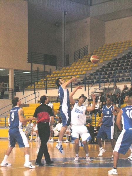 Partido muy disputado desde su inicio