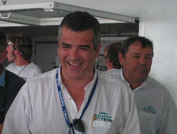 En primer plano, Adolfo Utor, presidente de Baleària