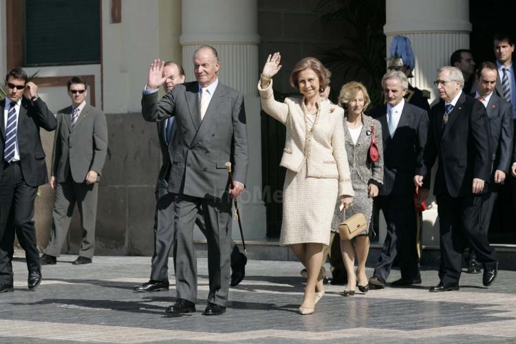 Los Reyes han sido vitoreados por miles de melillenses