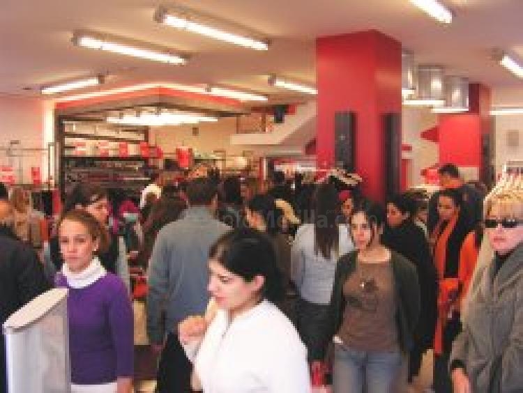 El fin de las navidades da paso al ritmo frenético de las rebajas