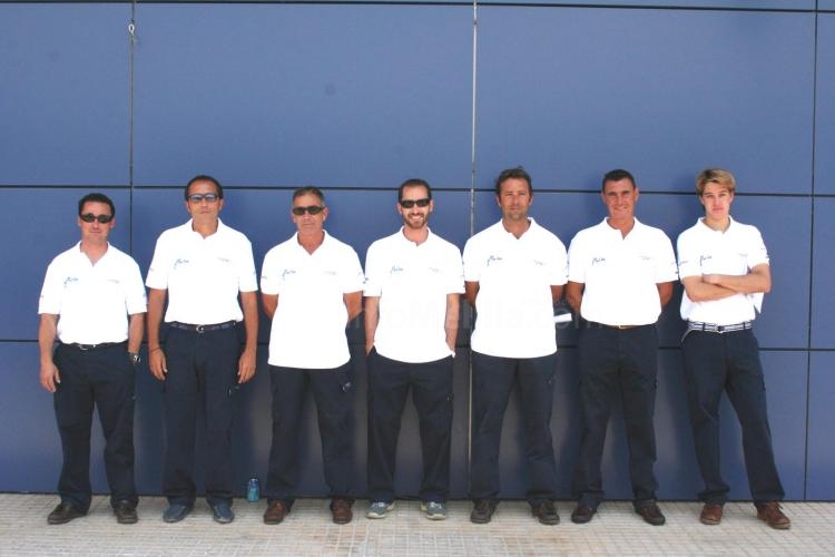 La tripulación del "Ciudad de Melilla-Malbec Yacht's" al completo