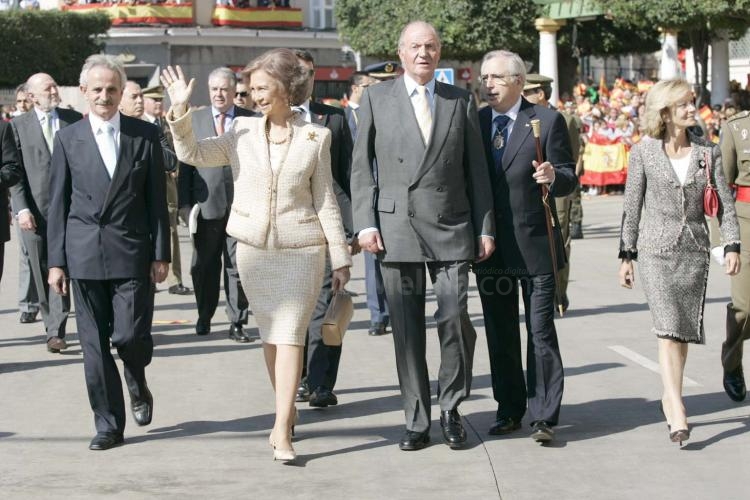 Juan José Imbroda junto a Sus Majestades los Reyes