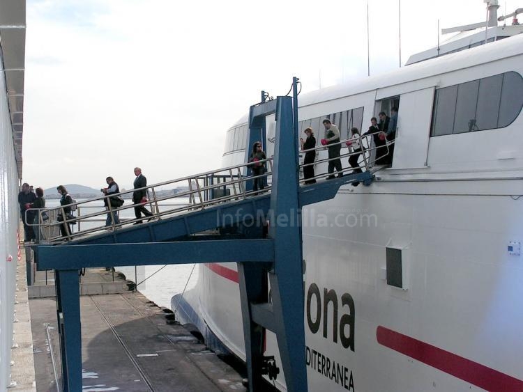 La compañía Acciona Trasmediterránea desmiente que haya realizado cambios algunos en el calendario previsto para el 'Milemiun Tres'