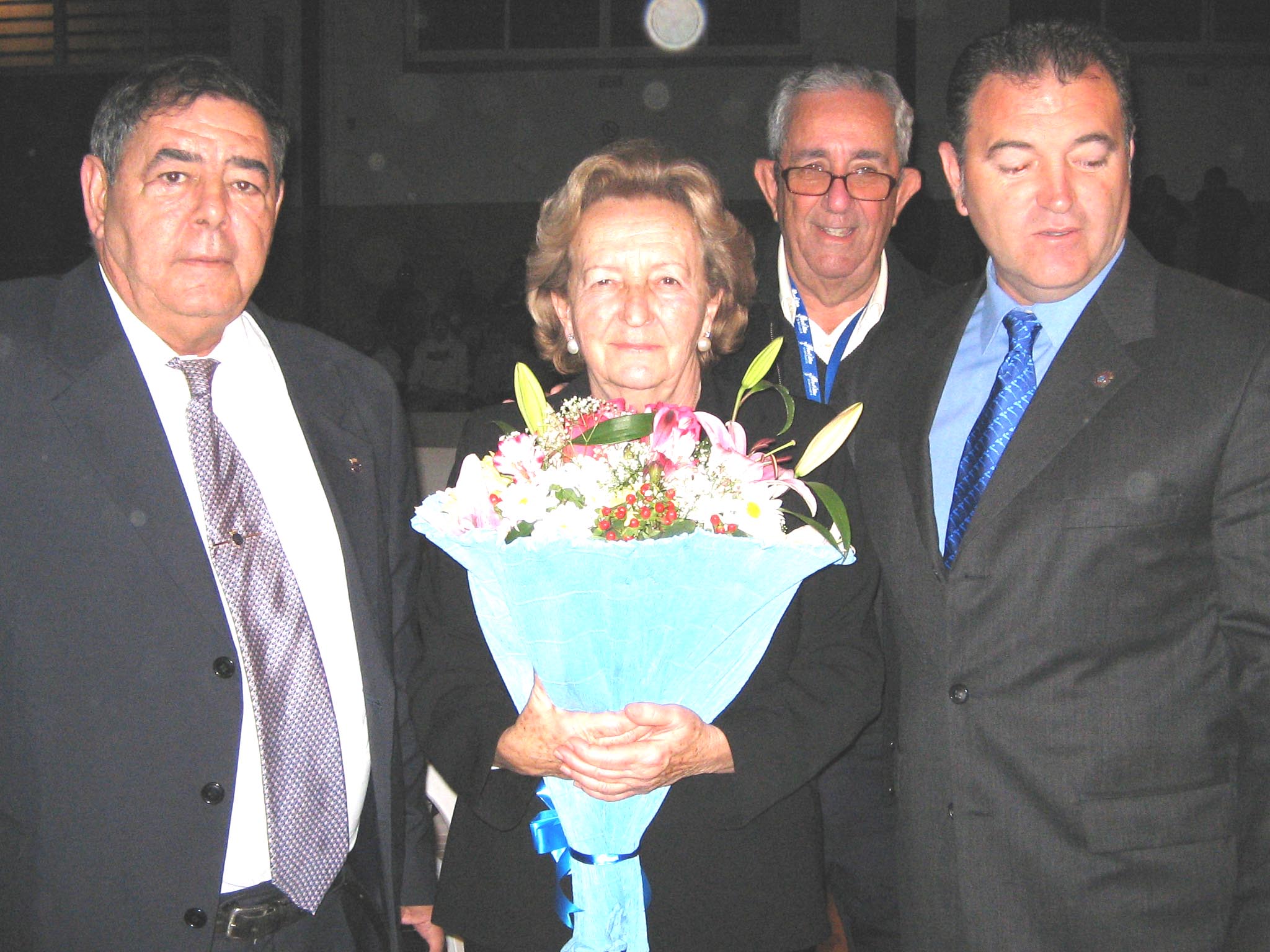 Entrañable instantánea junto a su esposa