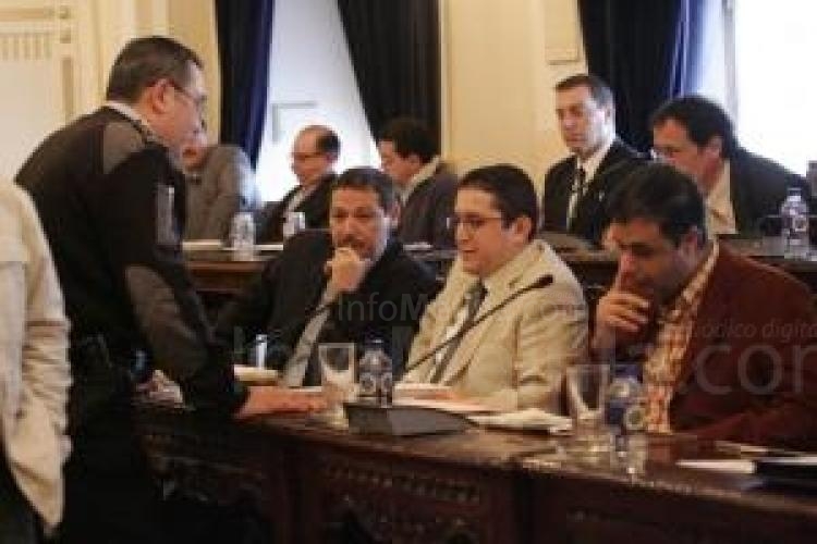 Momento previo a la expulsión de Sellam