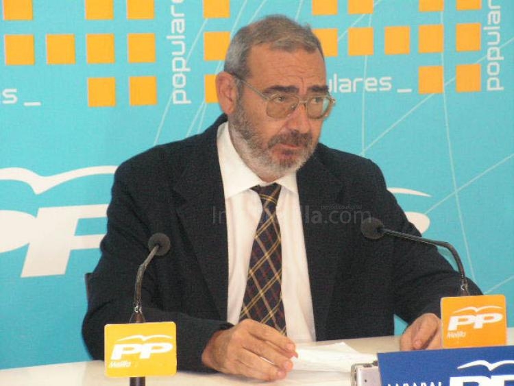 Carlos Benet, senador melillense