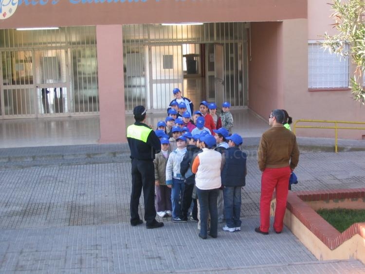 La Policía Local enseña Educación Vial a los alumnos del Eduardo Morillas