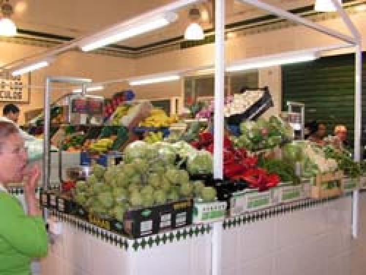 La normalidad en la frontera permite el abastecimiento de los mercados melillenses con productos frescos