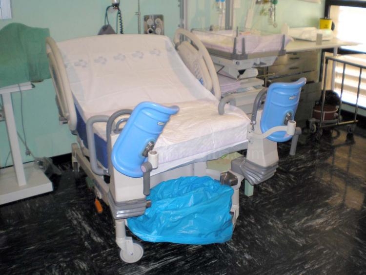 El INGESA moderniza el servicio de Tocoginecología del Hospital Comarcal de Melilla con la adquisición de dos camas de partos 'Affinity 4'