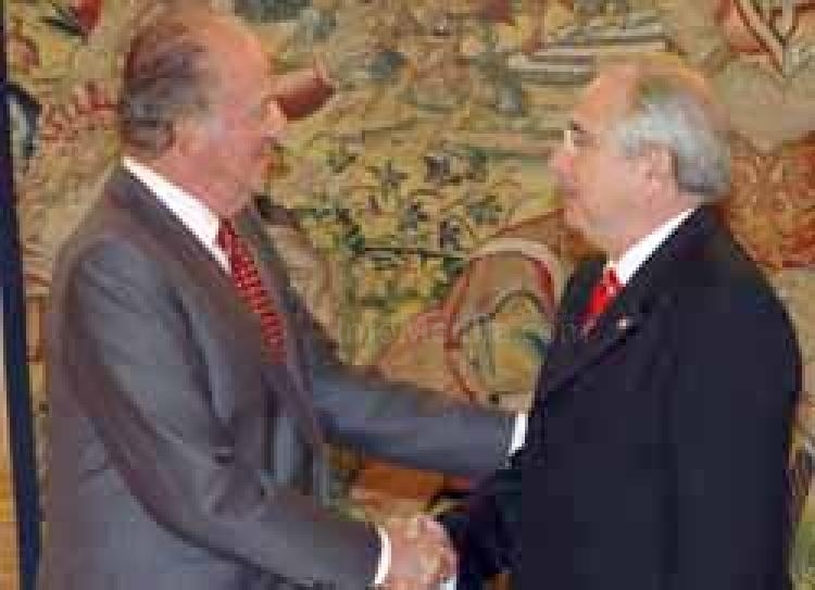 Imbroda junto a Su Majestad el Rey Don Juan Carlos