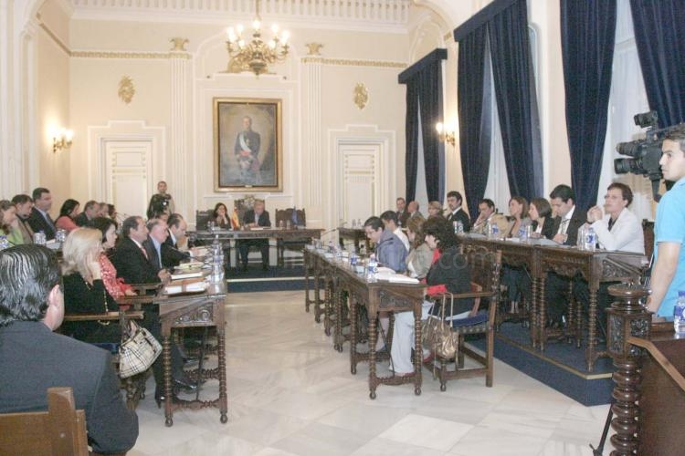 La Asamblea aprueba un suplemento de crédito por valor de 605.000 euros para cubrir el retraso en el pago de la garantía del IPSI por parte del Estado