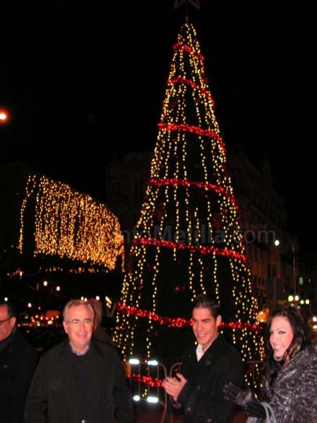 Imbroda ha sido el encargado de dirigir el encendido navideño