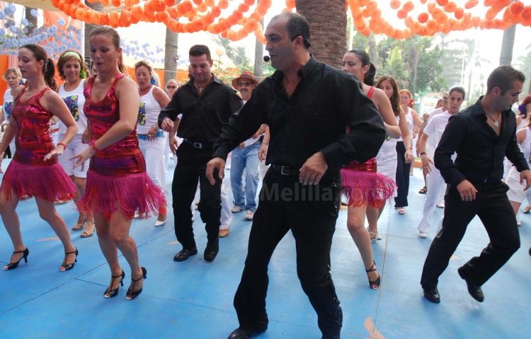 Aprendiendo Cha cha cha en Melilla con la escuela D&J
