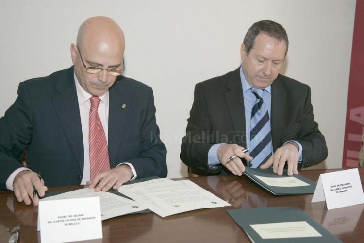 Durante la firma del protocolo