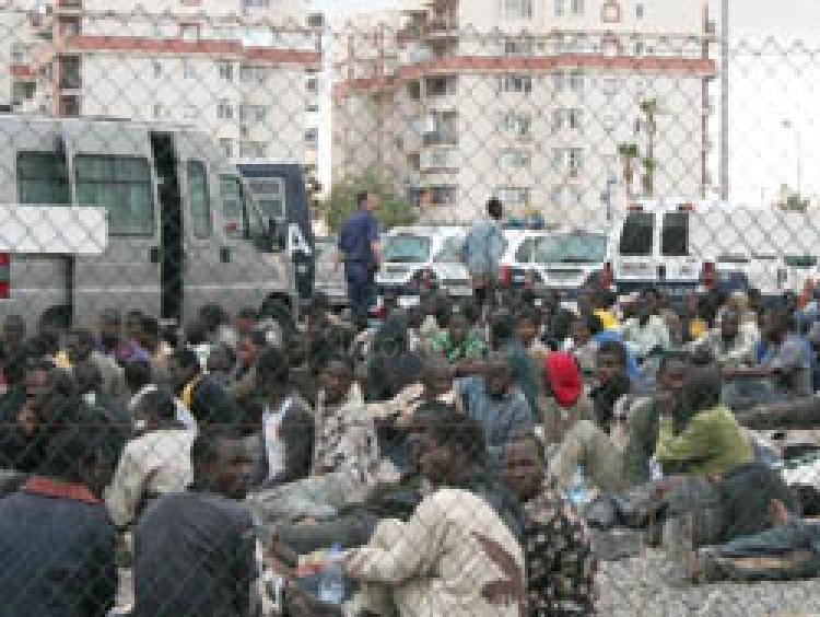 Melilla ya sufrió importante avanlanchas de inmigrantes en 2005