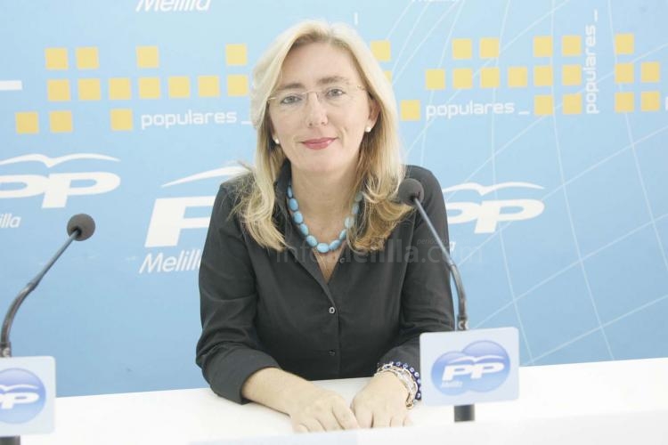 Mª Carmen Dueñas, senadora melillense