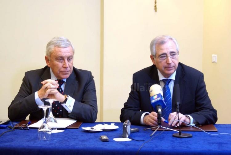 Imbroda arropó la presentación de Foro Melilla con su presencia