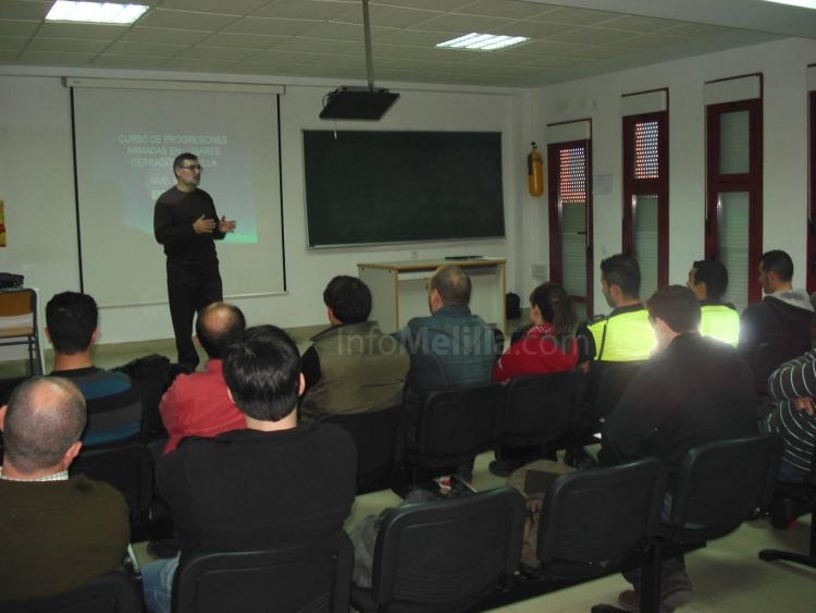 La Escuela de Seguridad Pública imparte un curso para mejorar las habilidades en detención