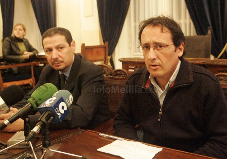 Dionisio Muñoz y Mustafa Aberchán, portavoces de la coalición