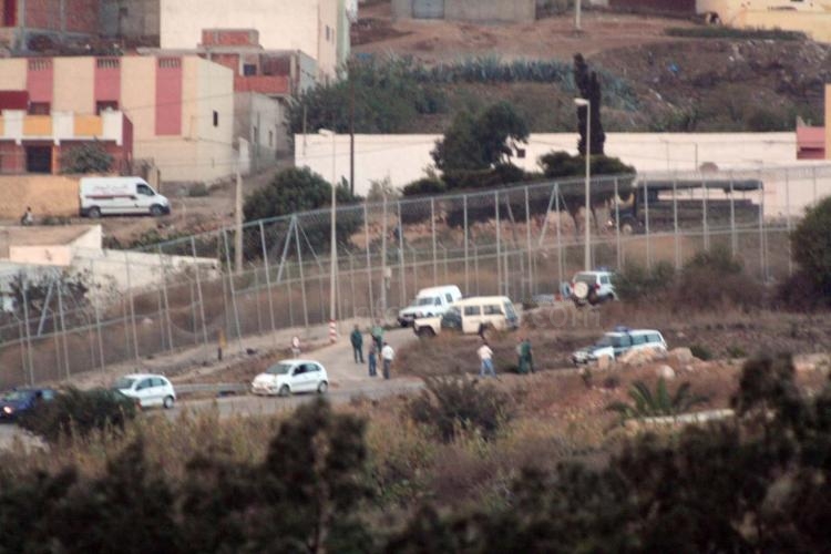 Tres agentes de la Guardia Civil heridos al evitar un intento de entrada de inmigrantes a Melilla