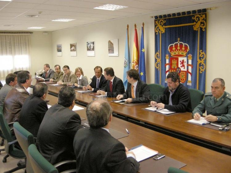 La Policía Local de Melilla recibe un radar láser y un alcoholímetro de la DGT