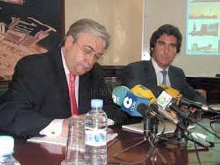 Esteban y Almazán, presidente y director de la Autoridad Portuaria de Melilla