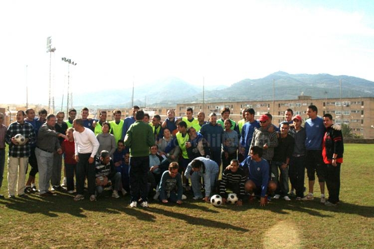 Unión Deportiva Melilla: Los usuarios del Centro “Gámez Morón” devolvieron visita al “Alvarez Claro” y “entrenaron” con la plantilla