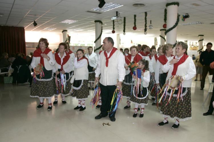 El Centro Social de Mayores celebra la Navidad por todo lo alto