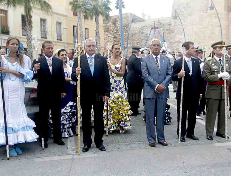 Los melillenses brindan respeto y cariño a su Alcaldesa Perpetua y Patrona Coronada
