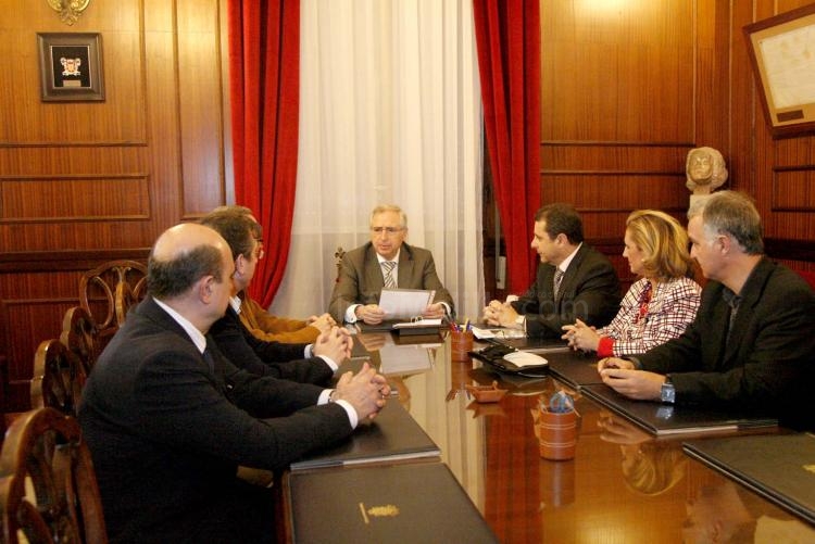 Los representantes de ACOME han mantenido una reunión con Imbroda