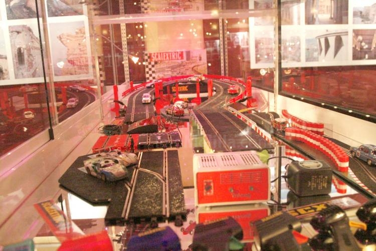 La Fundación Gaselec exhibe a partir de mañana viernes colecciones de objetos curiosos de particulares