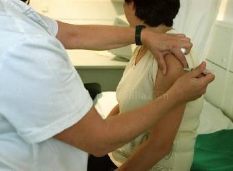 Melilla comienza hoy lunes la administración de la tercera y última dosis de la vacuna contra Virus del Papiloma Humano en los centros escolares