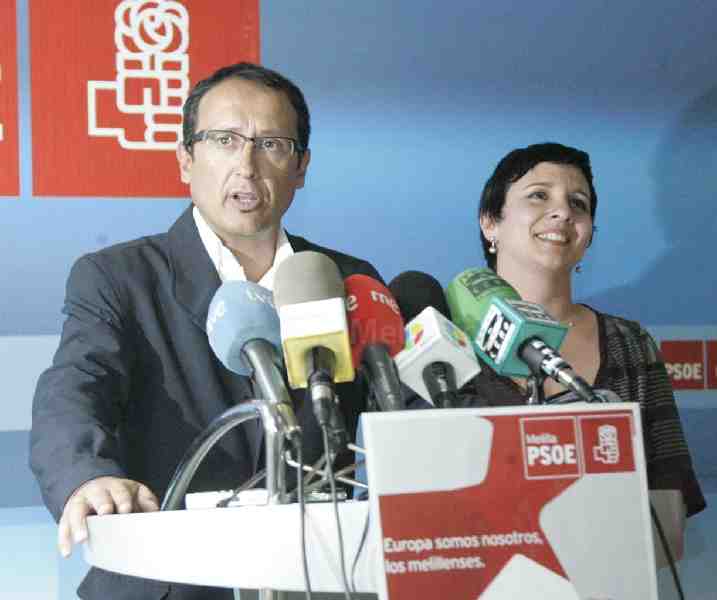 Muñoz, convencido de que el PSOE “sigue siendo un referente de la izquierda europea”, felicita al PP por la victoria en Melilla y en España