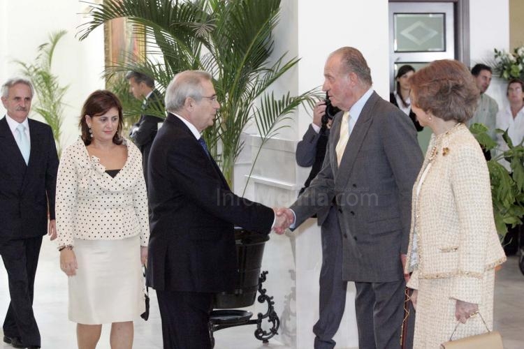 Imbroda junto al Rey Juan Carlos I durante la visita que Sus Majestades realizaron a Melilla