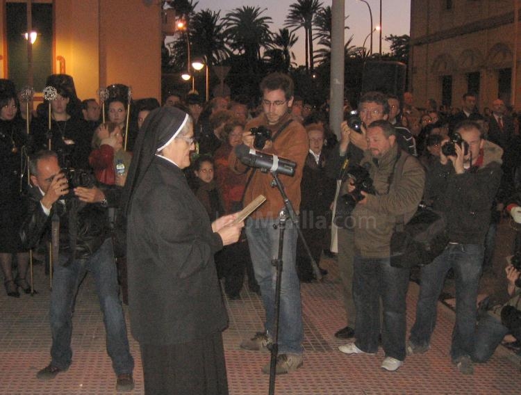 Sor Adelina al habla en desagravio.