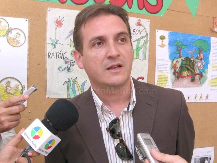 La convivencia democrática y la normalidad, protagonistas del inicio de la jornada electoral en Melilla