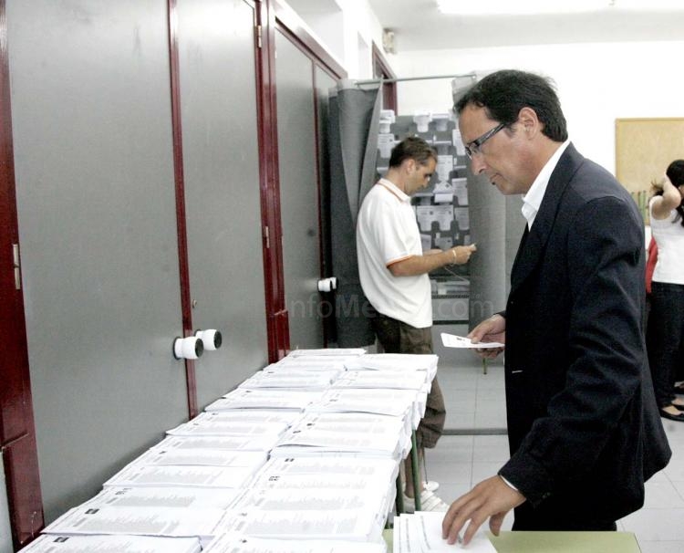 Muñoz confía en que los melillenses sean conscientes de la importancia de las elecciones europeas y acudan a los colegios electorales