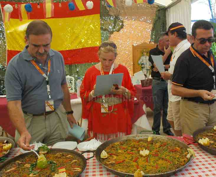 La Comandancia General reúne a los mejores paelleros de la ciudad por Ferias