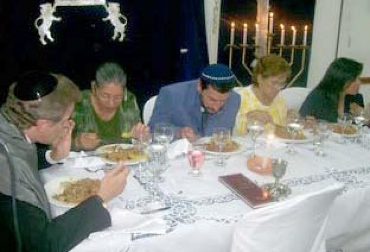 Un millar de judíos melillenses celebran 'La Noche de Mimona'
