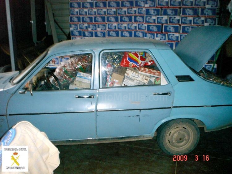Detenidos dos individuos mientras efectuaban un robo en una nave industrial a la que habían sustituido el candado original por uno falso