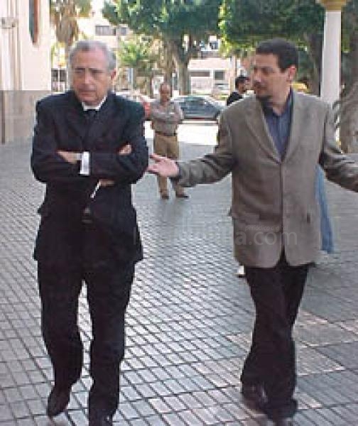 Juan José Imbroda asegura gastar en teléfono móvil tres veces menos que Mustafa Aberchán