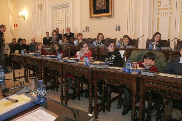 Veinticinco escolares melillenses se convierten en diputados por un día y exponen sus compromisos para hacer una sociedad mejor