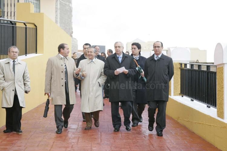 Imbroda inaugura la nueva calle Río Tajo y anuncia nuevas mejoras en el Monte María Cristina
