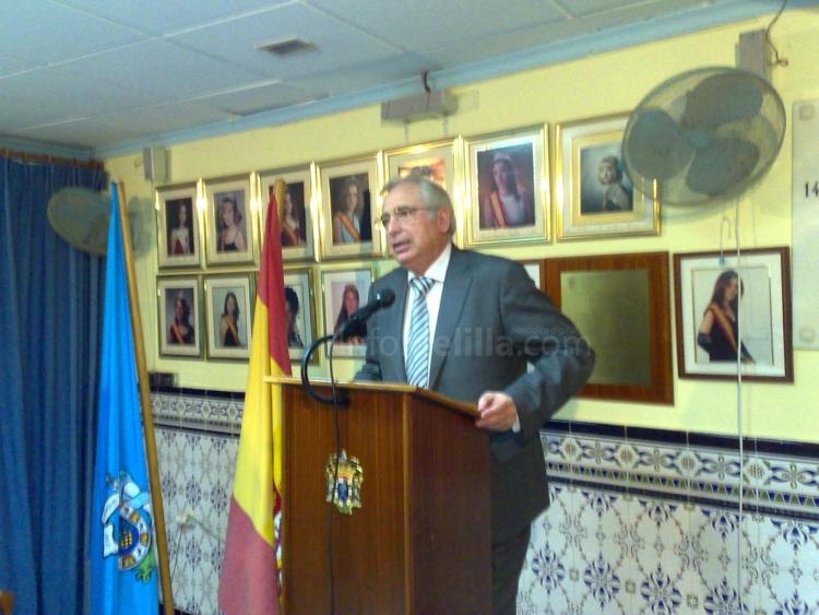 Imbroda visita la Casa de Melilla en Almería y promueve un encuentro cultural con su alcalde