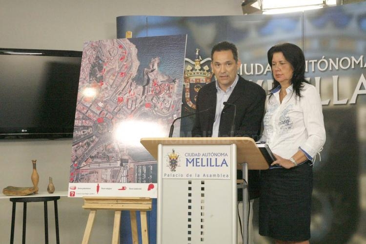 Simi Chocrón y el presidente del ICM, Juan Bellver