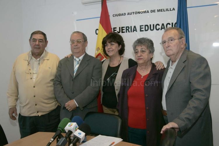 San Martín junto a los mayores elegidos para participar en el Congreso