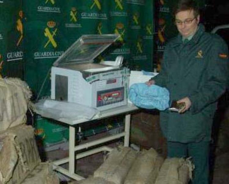 La Guardia Civil interviene 90 kilogramos de droga en el puerto melillense