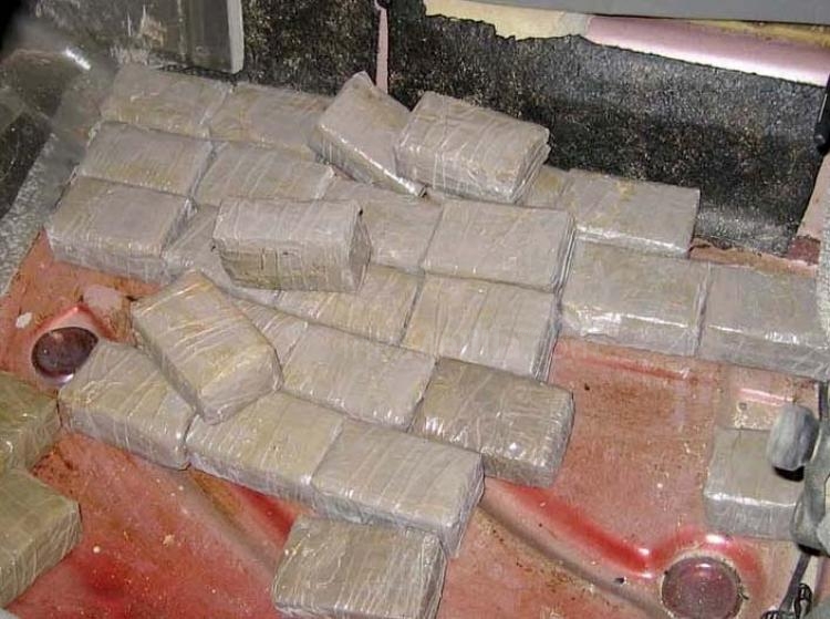 Hallan unos 70 kilos de droga en un vehículo militar de Melilla que iba de maniobras