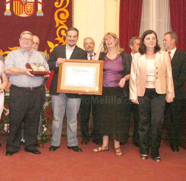 Meliya.com recibe el reconocimiento anual de la Casa de Melilla en Granada