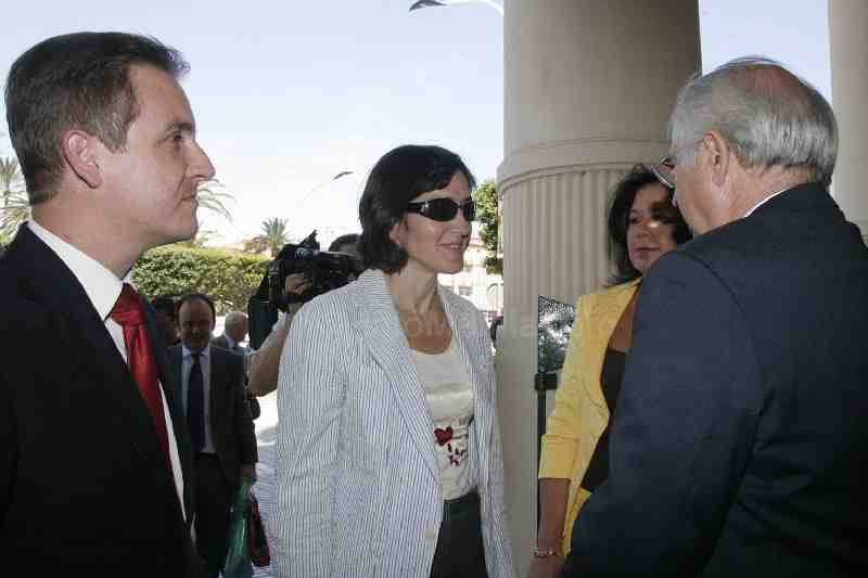 González-Sinde asegura que Melilla tiene abiertas las puertas para ser capital cultural europea aunque apoyará por igual a todas las candidaturas
